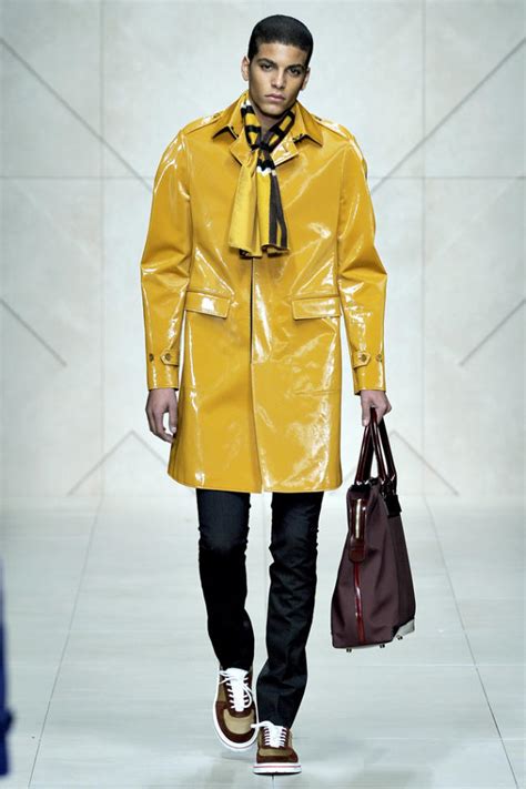 burberry milan fashion week|Mehr.